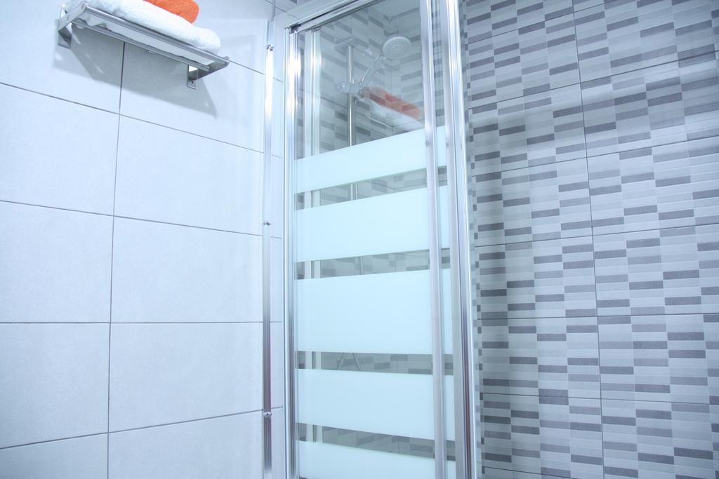 Apartamento Orange Triana Centro เซบีญา ภายนอก รูปภาพ
